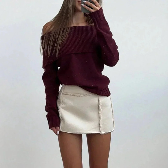 Burgundy Casual Women's Off-Shoulder Long-Sleeve Knitted Sweater - Picture 6 of 6
